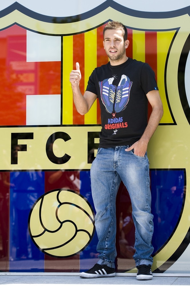 Ở CLB mới, Alba sẽ khoác lên mình chiếc áo số 18 – số áo mà anh đã mặc tại EURO 2012.